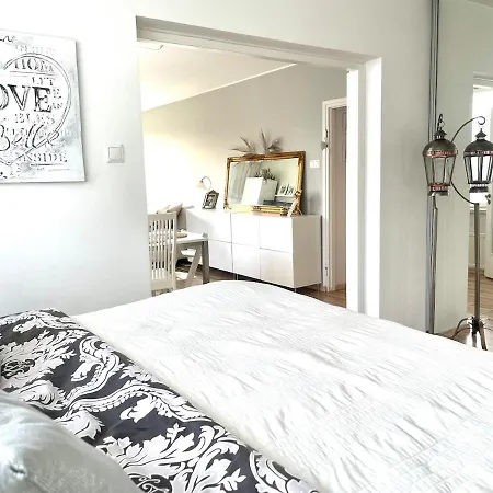 Premium Three-room With Own Parking And Balcony - Next To The Subway In Lauttasaari! Апартаменты Хельсинки