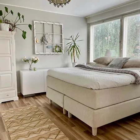 Premium Three-room With Own Parking And Balcony - Next To The Subway In Lauttasaari! Apartmán *