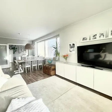 Апартаменты Premium Three-room With Own Parking And Balcony - Next To The Subway In Lauttasaari! *