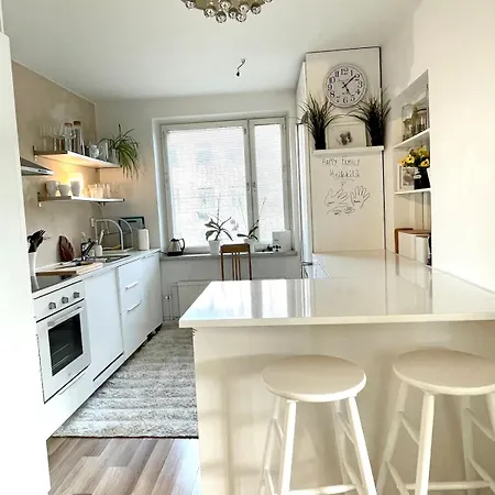 Apartmán Premium Three-room With Own Parking And Balcony - Next To The Subway In Lauttasaari! Helsinky