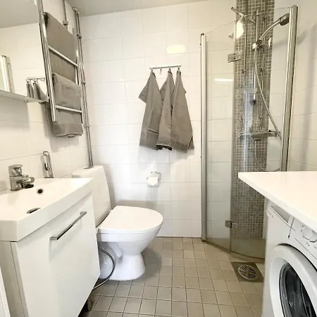 Premium Three-room With Own Parking And Balcony - Next To The Subway In Lauttasaari! Хельсинки
